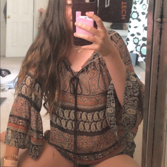 blouse - Picture 2 of 2